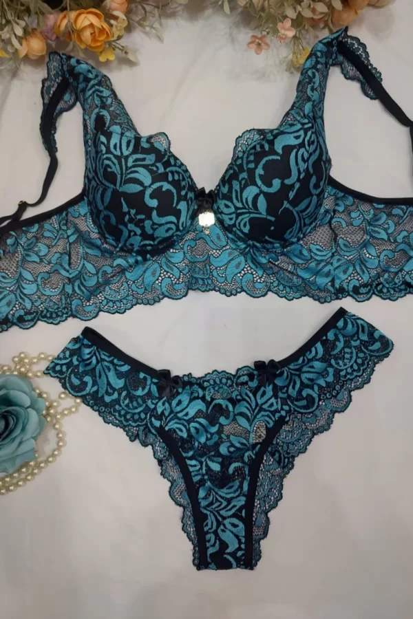 Conjunto c/ detalhes nas alças e renda especial - Imagem 8