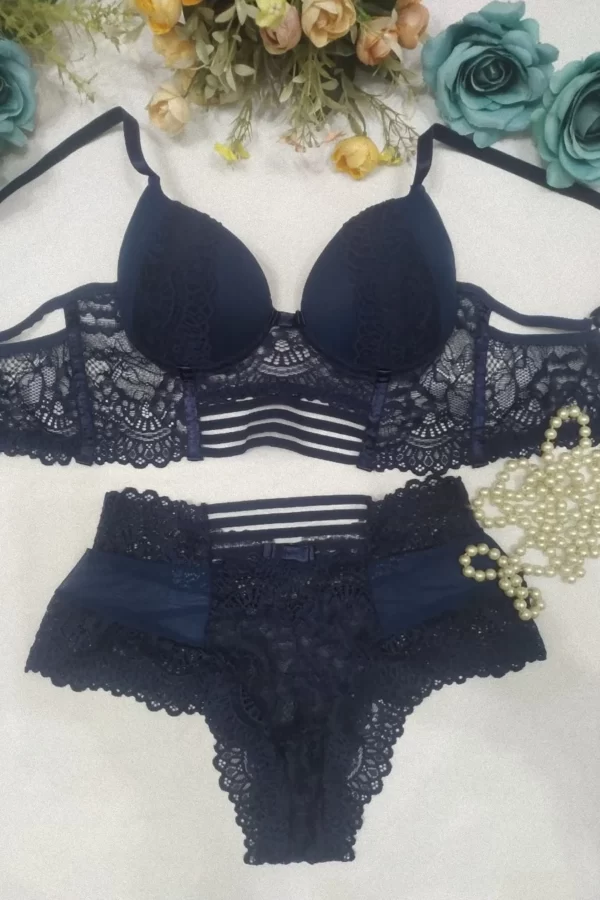 Cropped em Tule Especial e Renda - Imagem 3