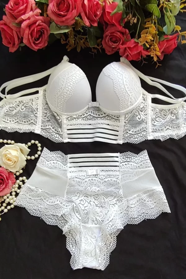 Cropped em Tule Especial e Renda - Imagem 5