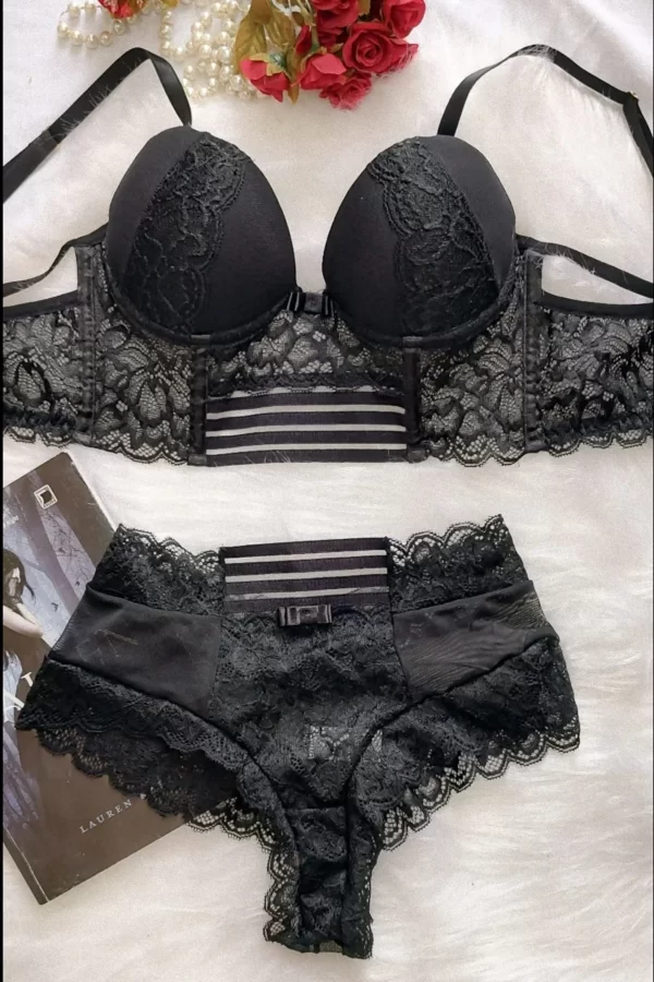 Cropped em Tule Especial e Renda - Imagem 6