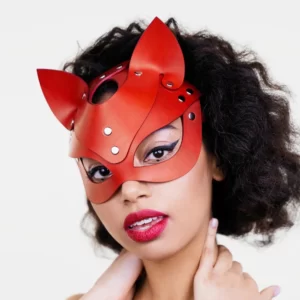 Máscara Felina DOMINATRIXXX - Vermelha